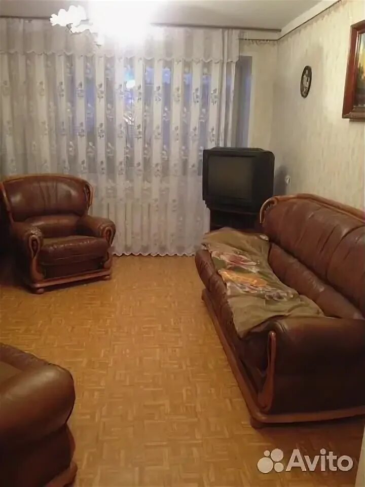 Авито бугуруслан квартиры. Квартиры в бугуруслане. г бугуруслан 2 микрорайон д 32. бугуруслан 2 мкр д 37. бугуруслан 2 микрорайон дом 33.