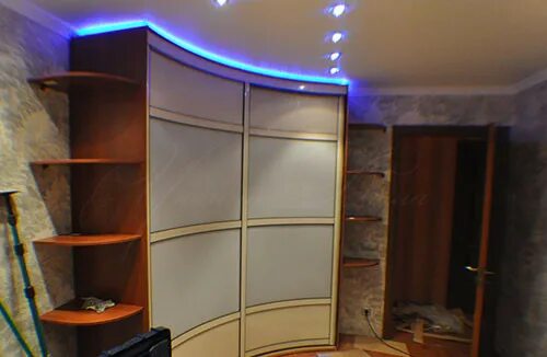 Шкаф-гардеробная в прихожую. Подсветка углового шкафа. Подсветка углового шкафа. Угловой зеркальный шкаф в спальню. Встроенные угловые шкафы.