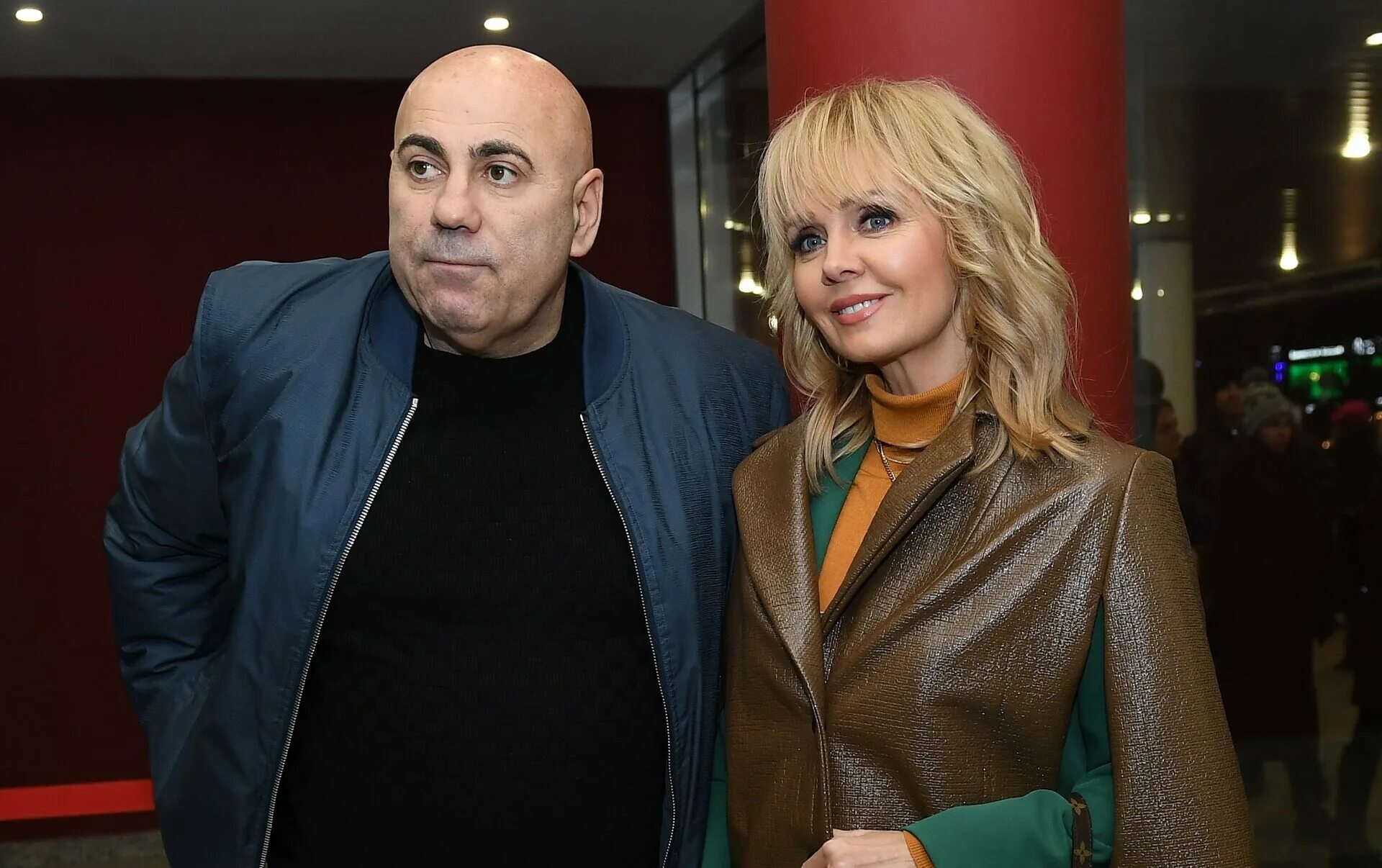 Жена певица муж продюсер. Продюсер валерии. Певица жена пригожина. Иосиф пригожин. Иосиф пригожин продюсер.