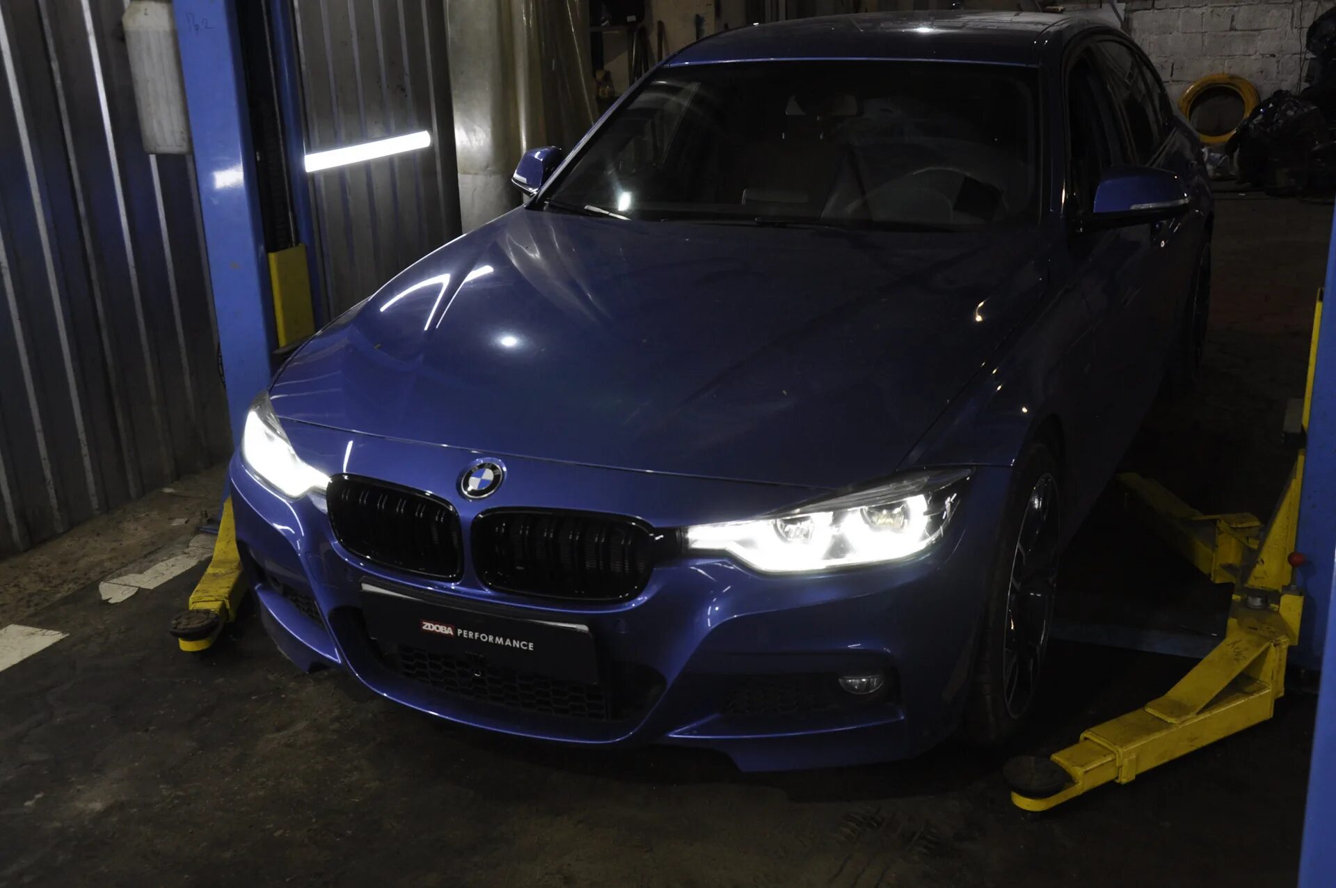 Bmw 320. Автотерапия. Разгон f30 320d. Bmw f30 320d. Bmw 320 f30.