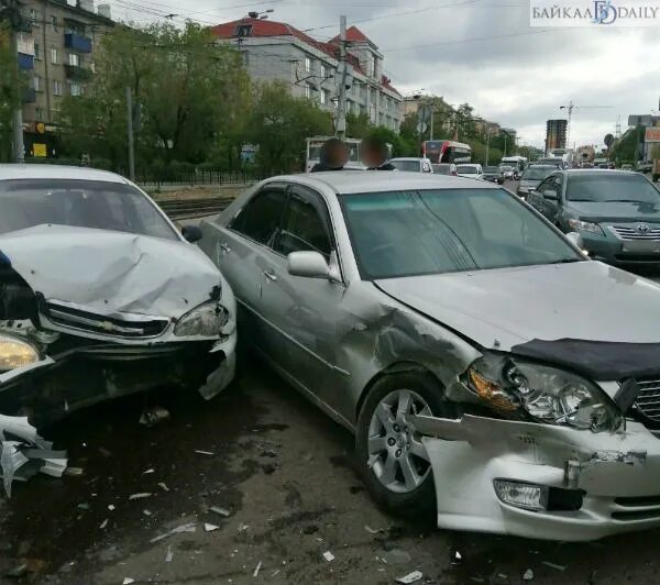 Колёса своровали. Разборка машин в улан-удэ. Битый авто улан удэ. Битый авто улан удэ. Битый авто улан удэ.
