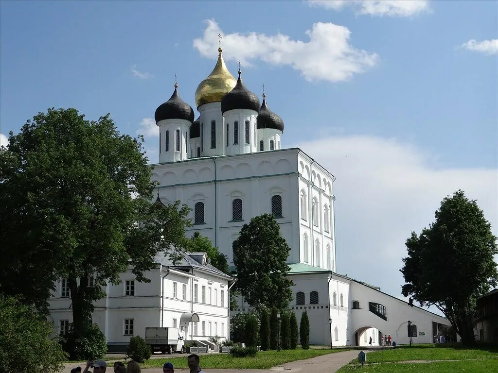 Псков свято троицкий. Храм Святой Троицы Псков.