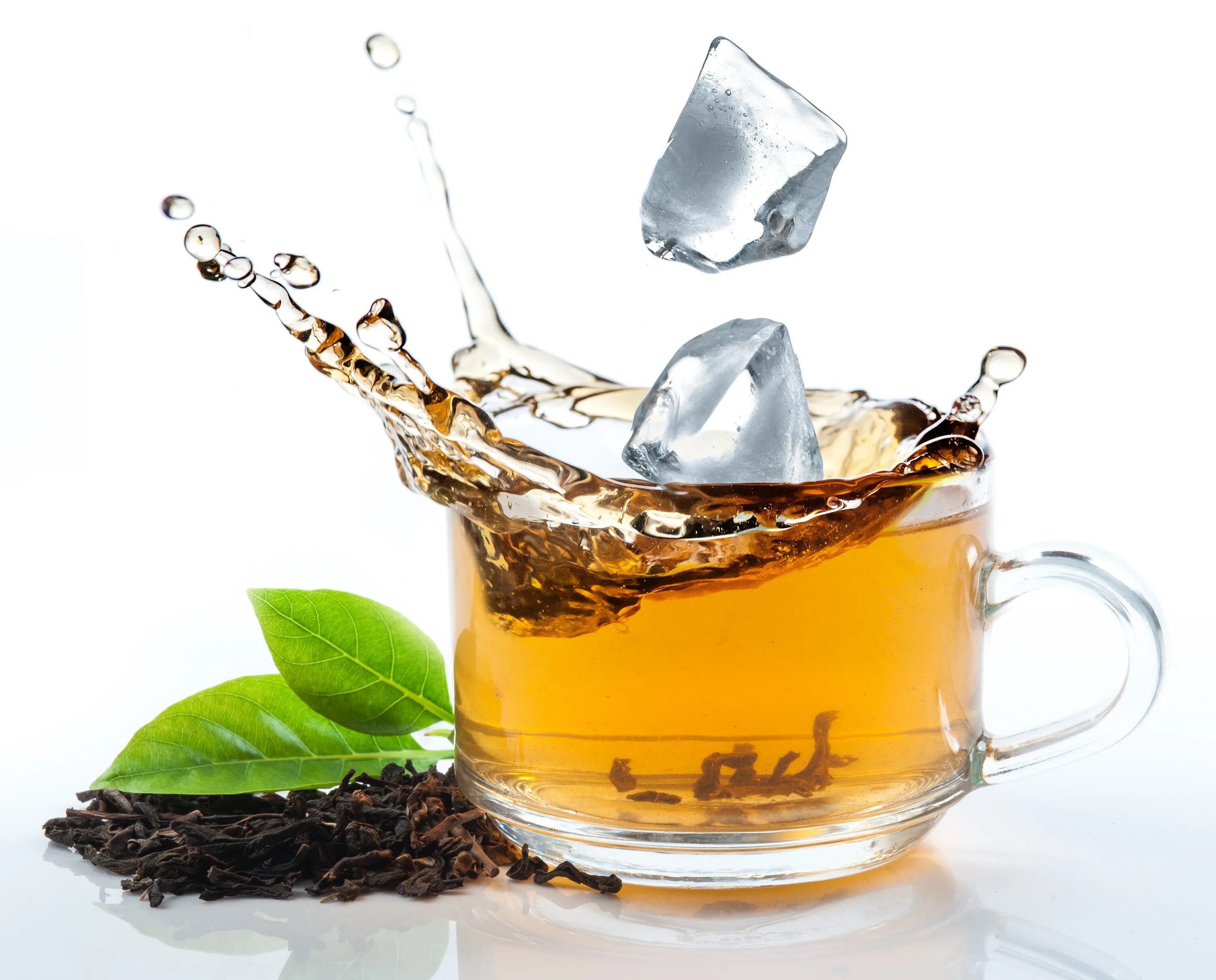 Горячий чай со льдом. Холодный чай с лимоном. Чай со льдом. Цитрус хайбол коктейль. Холодный чай с лимоном.