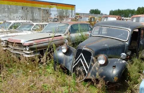 Куда старый автомобиль