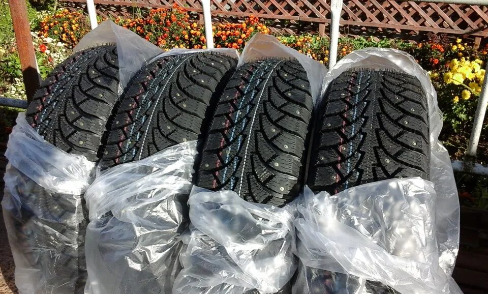 Шины кама 15 купить. Kama Euro 519 185/65 r15. Кама евро 185/65 r15. Kama Euro 519 195/65 r15 91t. Резина зимняя r15 185/65 шипованная Кама евро.