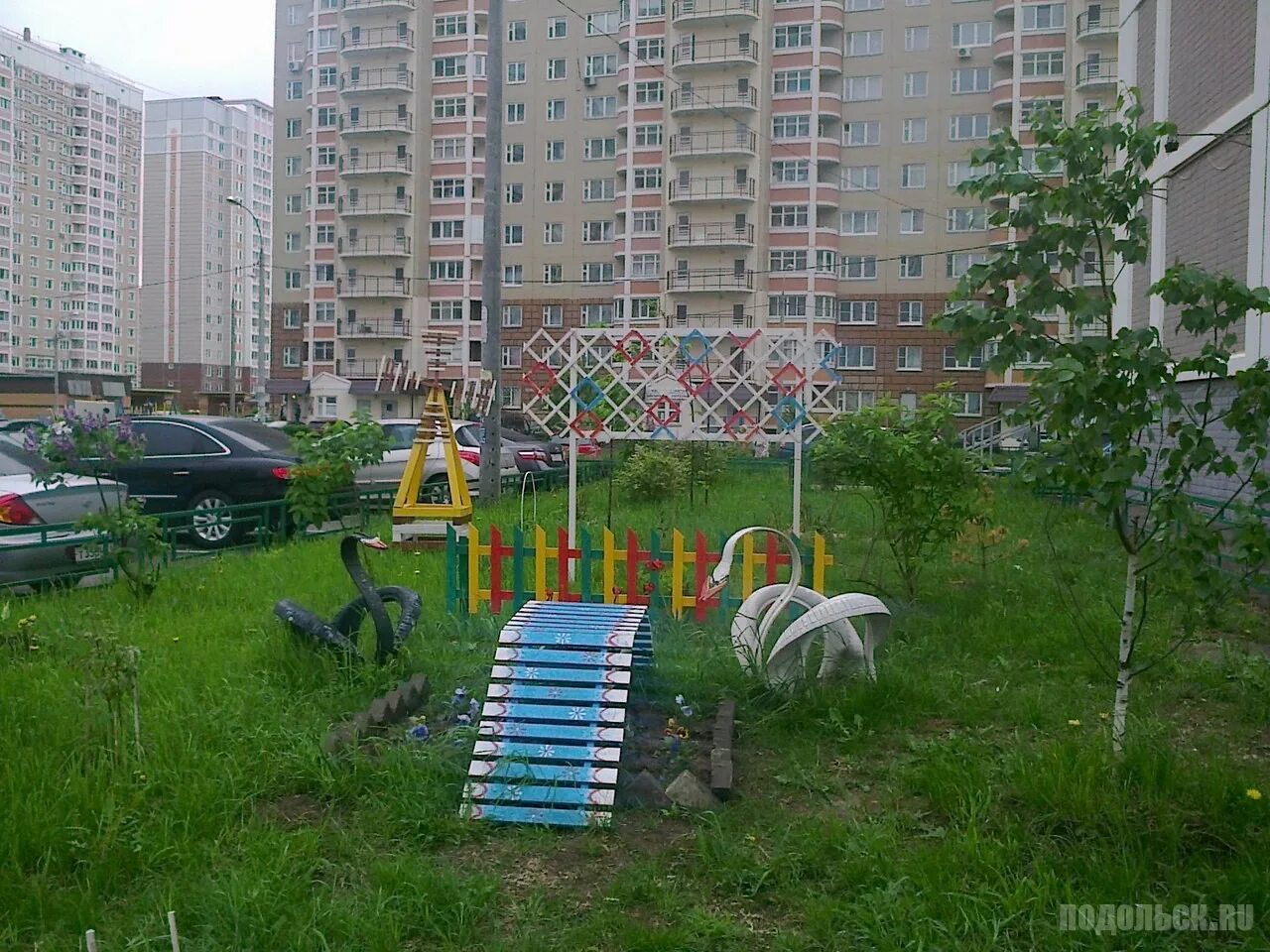 Сайт кузнечики подольск. Кузнечики Подольск Звездный городок. Подольск Парковая ДСК Кузнечики. Кузнечик Мик. Подольск детский сад Кузнечики несколько садов.