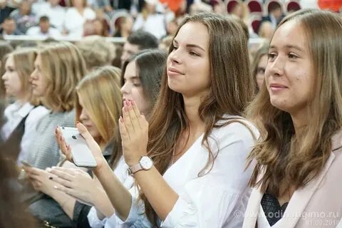 Макан она учится в мгимо