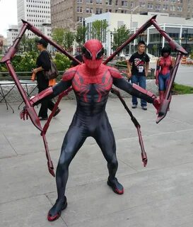 Cosplay spider