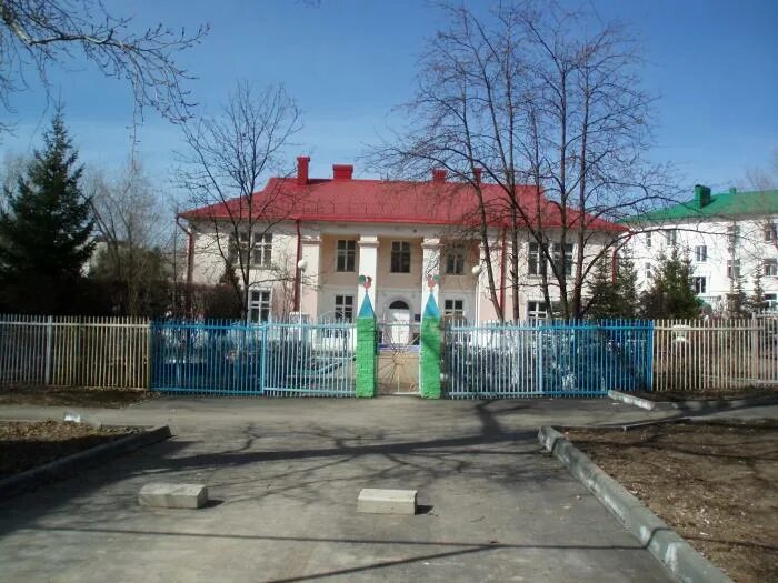 садовая 34 октябрьский башкортостан. октябрьский сад 17. школа 17 город октябрьский. площадь октябрьский башкортостан. садик 18 г октябрьский.