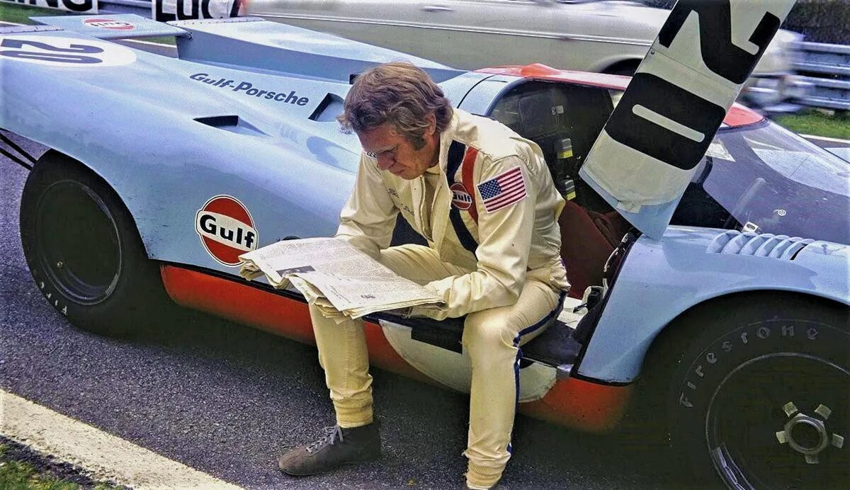 Racing is life. Steve MCQUEEN Porsche 917. Стив Маккуин гонщик. Стив Маккуин машина. Стив Маккуин гонки.
