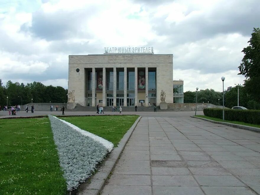 Театр тюз санкт-петербург. Тюз брянцева санкт-петербург. Брянцева. А брянцева санкт-петербург. Брянцева.