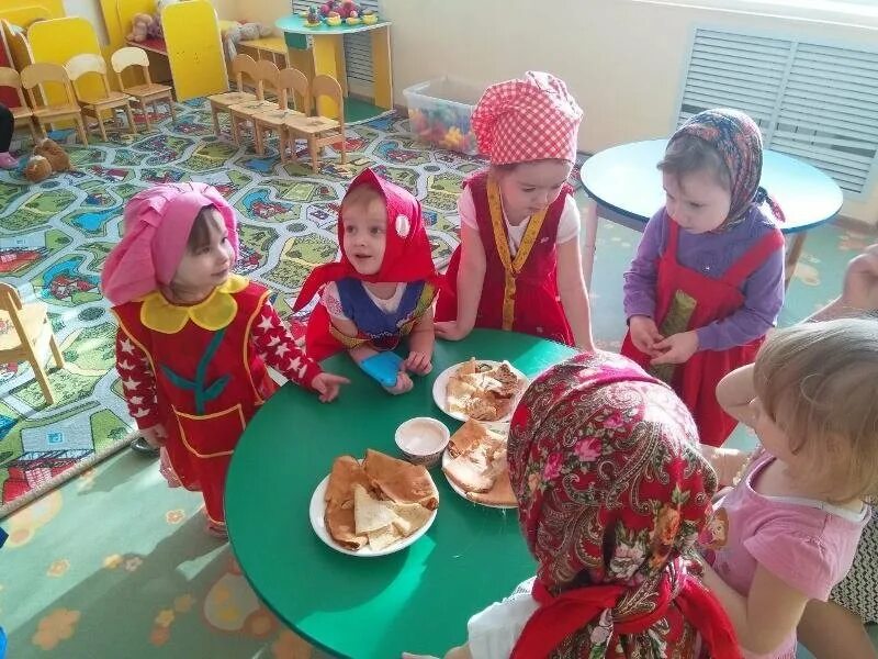 Масленица в детском саду младшая группа занятие. Масленица в младшей группе в детском саду. масленица в 1 младшей группе детского сада. масленица в детском саду первая младшая группа. масленица в младшей группе в детском саду в группе.