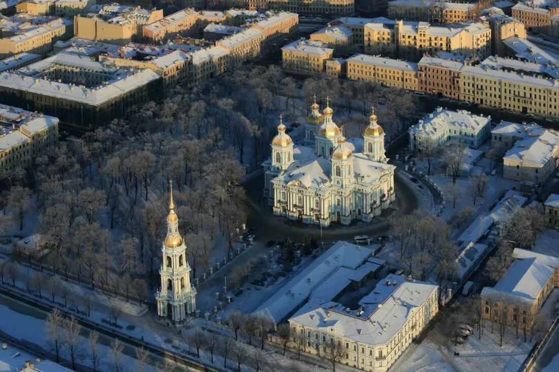 Никольский сад в Санкт-Петербурге.