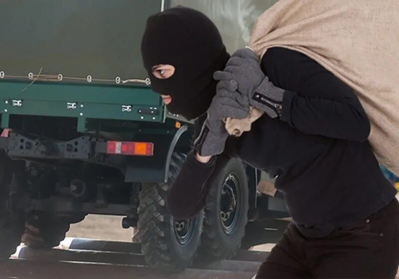 Грабитель украл деньги из сейфа. Кража со склада. Хищение предприятия. Хищение предприятия. Хищение предприятия.