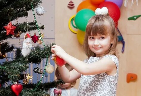 Какие игрушки вешать на елку в 2023