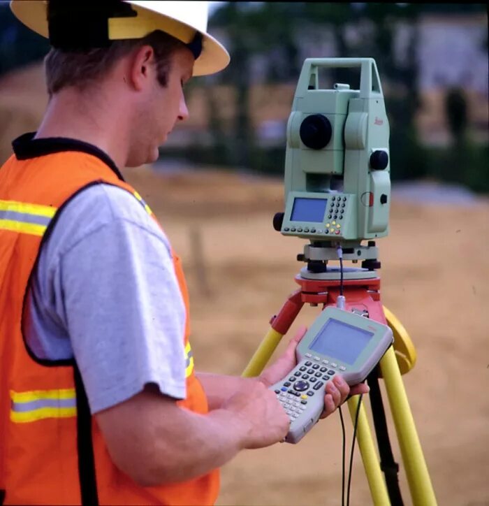 Геодезия дистанционно. Total station геодезия. геодезическая съемка. топографическая съемка. прибор для топографической съемки.