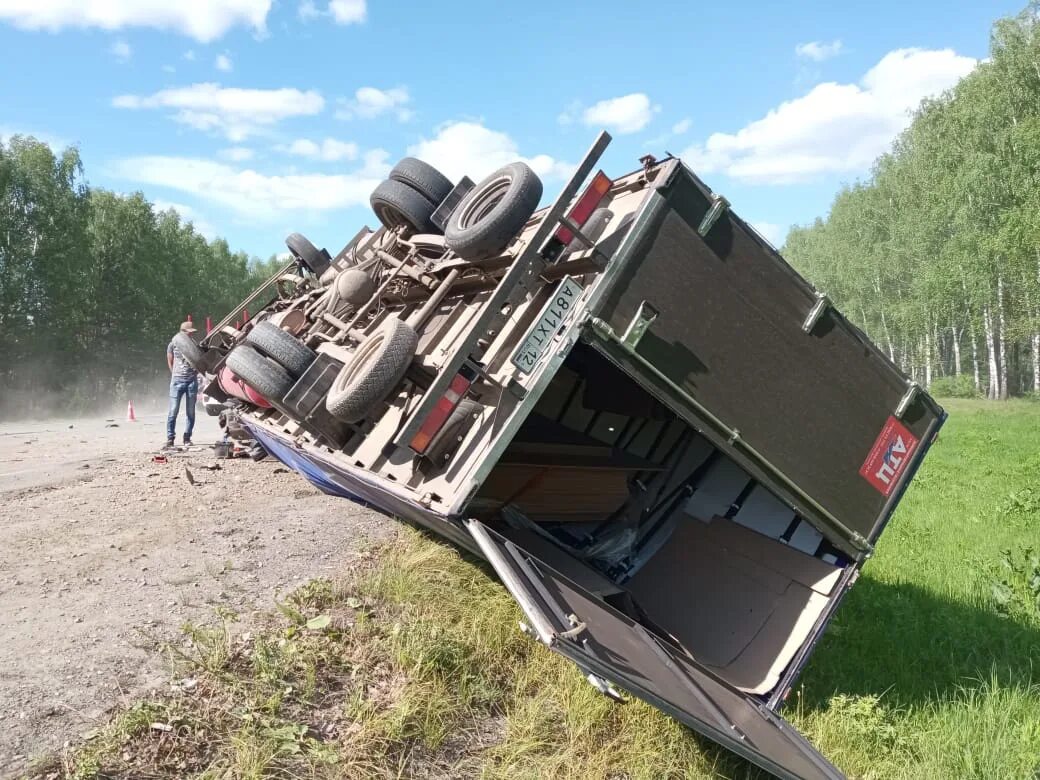 Дтп трасса йошкар ола. Авария в седельниково в марий эл. Дтп йошкар-ола и зеленодол 3 4 мая. Дорожные происшествия vfhb 'k. Дтп трасса йошкар ола.