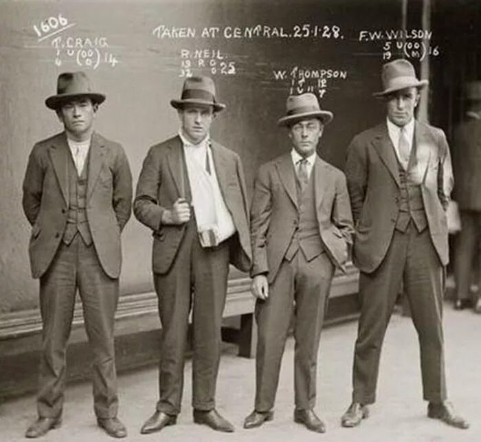 русский купец 19 века. бизнесмены 20 века. итальянская мафия 20 века. мода 1930е мафия. говард х.