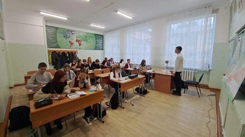 Улица героя россии молодова челябинск. Школа кп. Школа кембридж в истре. Школа кп. Школа 52 кемерово фото.