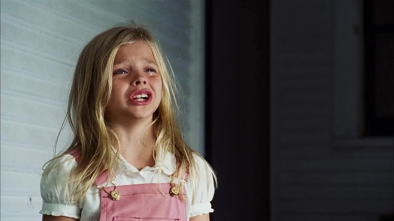 Где девочка. Хлоя Грейс Морец — «ужас Амитивилля» (2005. Хлоя Морец 2005. Ужас Амитивилля фильм 2005 Хлоя.