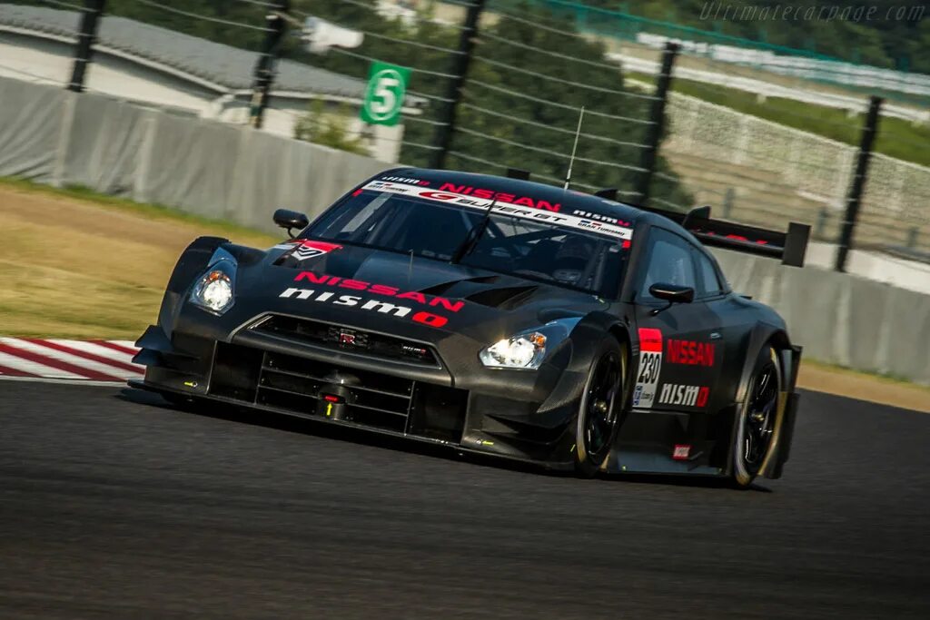 Gt r gt3. Gt r gt3