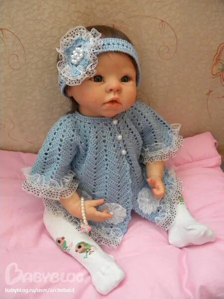 Вяжем реборн. Платье спицами для новорожденной. Вяжем реборн. Вязаные комплекты для новорожденных. Одежда для реборна вязаная.