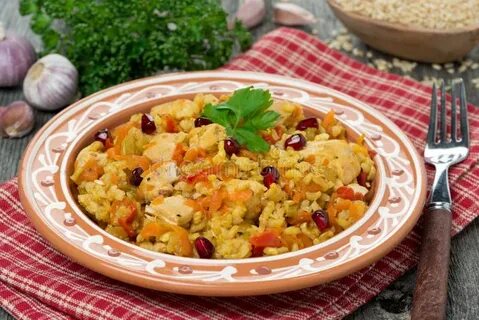 Постный плов с сухофруктами и рисом