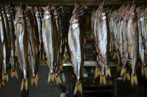 Рыба вяленая большая