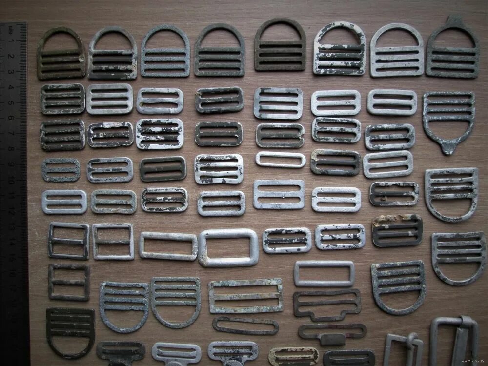 запчасти от немецкой пушки. запчасти вермахта. немецкая фурнитура вермахта. немецкие комплектующие. алюминиевая фурнитура солдат вермахта.