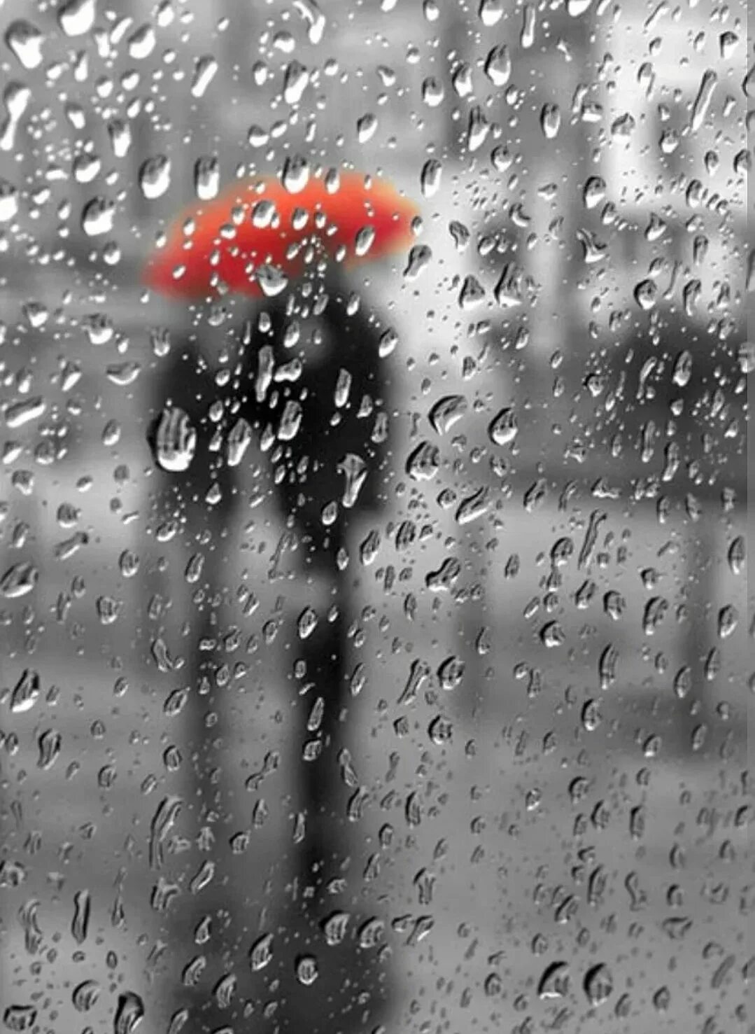 Душевные слезы. Дождь за окном. Дождь идет и в сердце. Слезы на стекле. Сердце на запотевшем стекле.