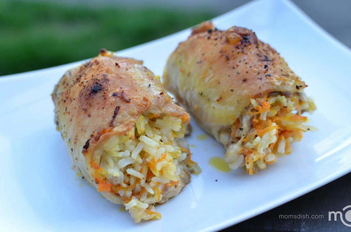 Бедро фаршированное. Фаршированные куриные бедрышки. Фаршированные куриные бедра без кости в духовке. Фаршированные куриные бедра без кости. Фаршированные куриные бедрышки.