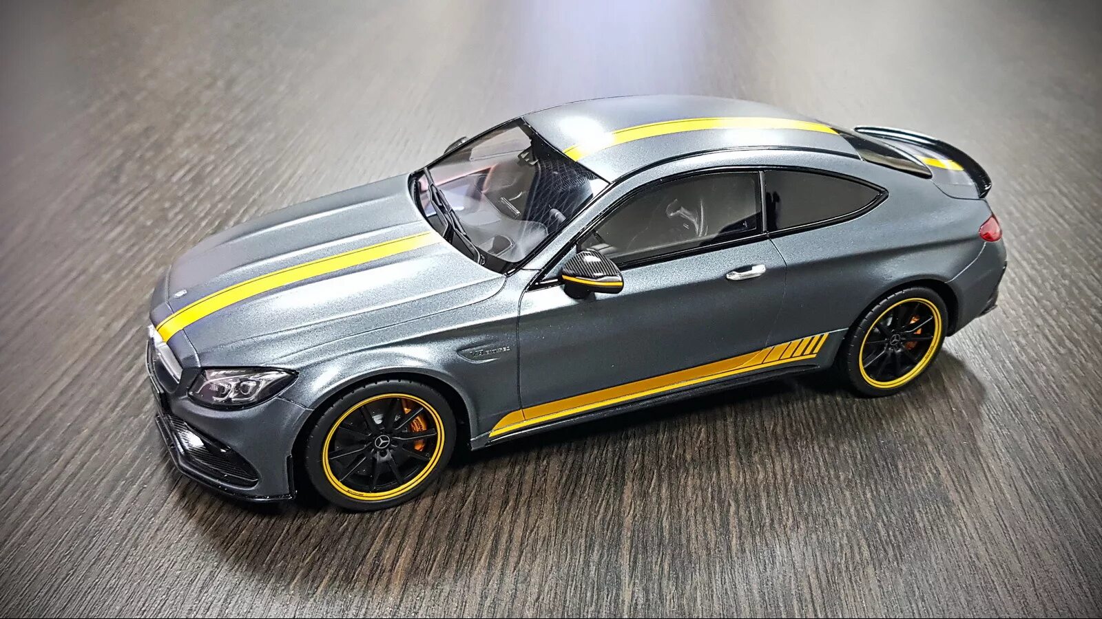 Купить amg gt. Mercedes AMG gt 63s Coupe. Мерседес АМГ gt 63 желтый. Мерседес Бенц АМГ ГТ 63 С купе. Mercedes AMG gt 63 Vinyl.