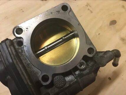 Дроссельная заслонка nissan