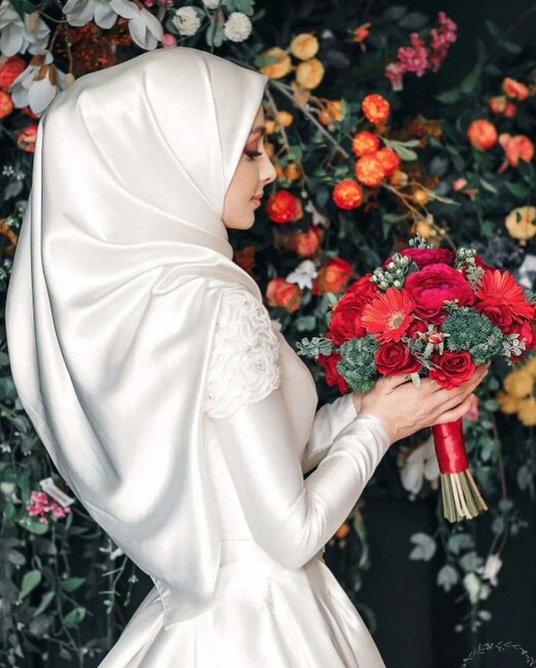 Мусульманские картинки хиджаб. Салихат Касумова в хиджабе 2022. Салихат Касумова. Салихат Касумова никаб. Салихат Касумова невеста.