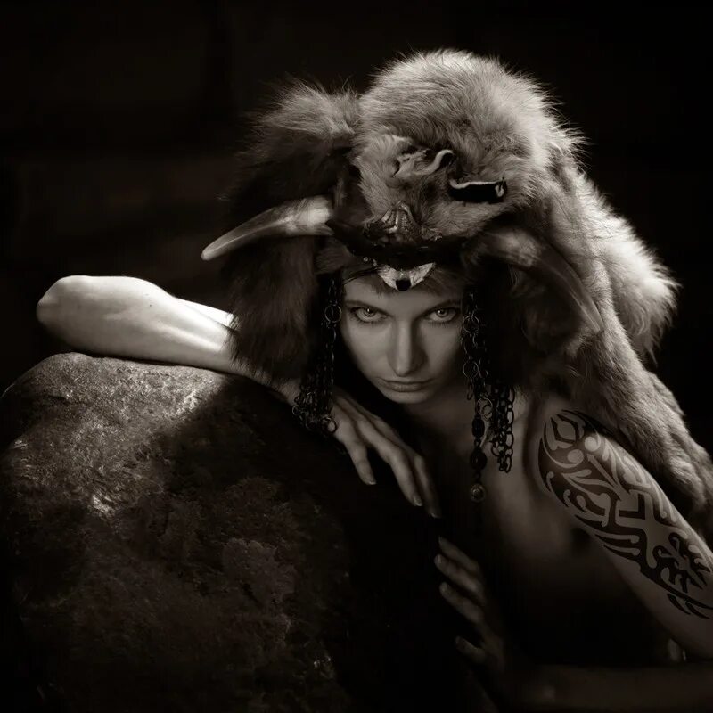 Болезнь шамана. Греши любовь. Кайфай. Воспоминания о юности. Болезнь шамана.