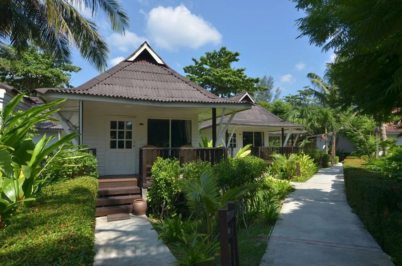 The long beach resort