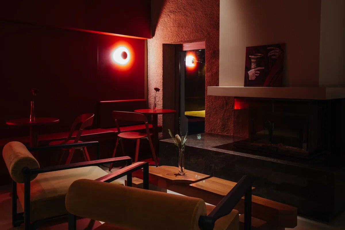 Ресторан by deep fried friends москва. Дип фрайд френдс. Ресторан бай. Дип фрайд. Наггетс техас.