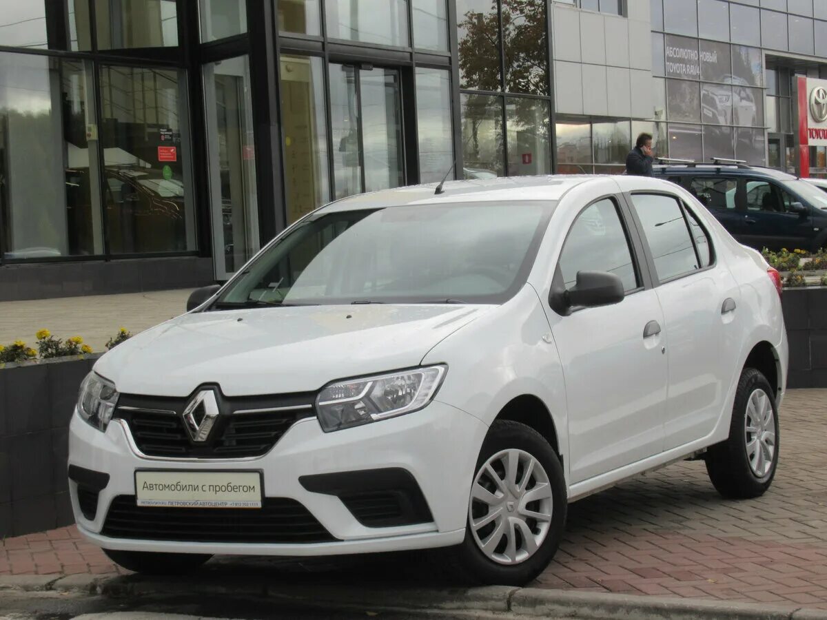 Купить логан 2018 года. Renault Logan 2018. Renault Logan 2018 белый. Рено Логан 2018 года. Renault Logan 2 2018.