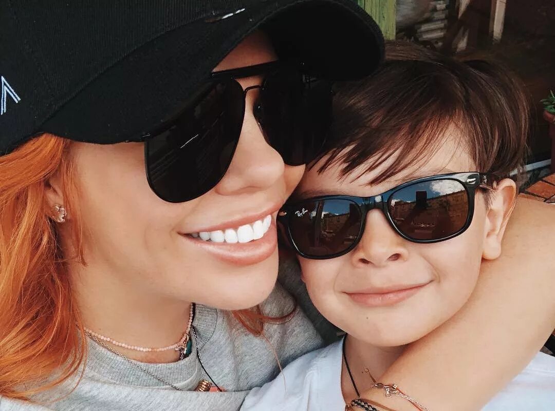 Сергей абгарян муж анастасии стоцкой. Сын стоцкой. Сын анастасии стоцкой и сын киркорова. Стоцкая сын сейчас. Сын стоцкой фото.