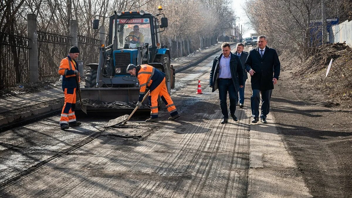 Ремонт дороги. Ремонт дорог Киров. Готовность к ремонту дорог. Оборудование для ремонта дорог.