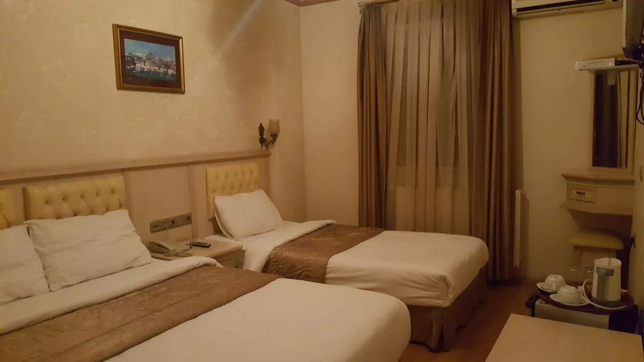 Номер отель triple. Трехместный номер в гостинице. Типы американских номеров. Номер triple. Номер отель triple.