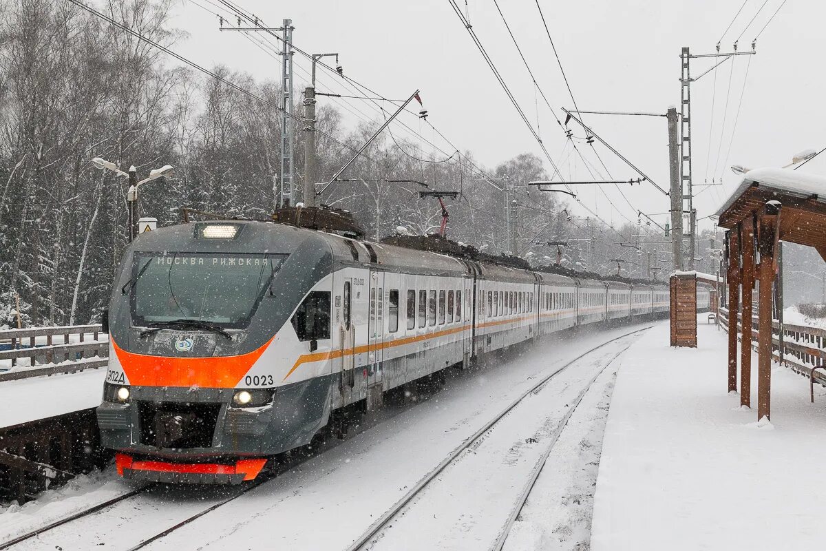 Электрички Нахабино Дедовск. Дедовск станция электрички. Станции электричек Тушино Дедовск. Платформа Нахабино электричка. Электричка снегири нахабино сегодня