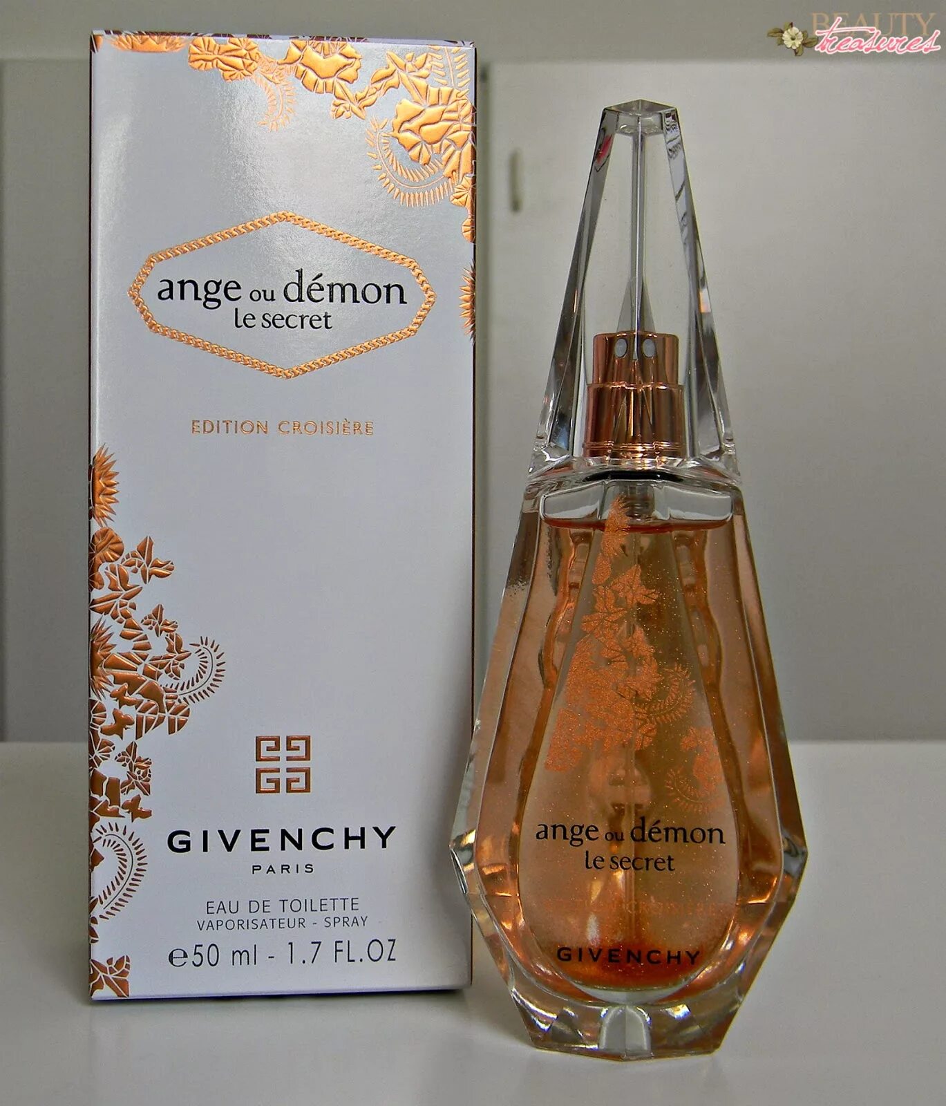 Ange demon le secret купить. Тестер Givenchy ange ou Demon le Secret Edition Bal d'or 50 мл. Givenchy ange ou Demon. Ange ou Demon le Secret ручка. Ange ou Demon le Secret gmenchy.