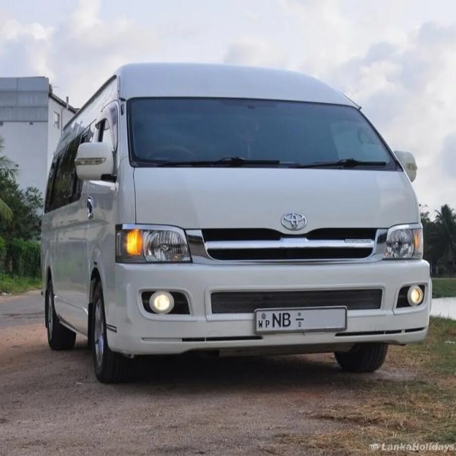 Toyota Hiace KDH. Тойота Хайс Люкс. Toyota KDH van. Тойота Хайс 100 кузов. Такси на шри