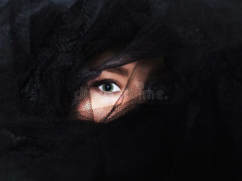 Густой вуаль. Густой вуаль. Девушка под вуалью. Фата wedding veil. Густой вуаль.