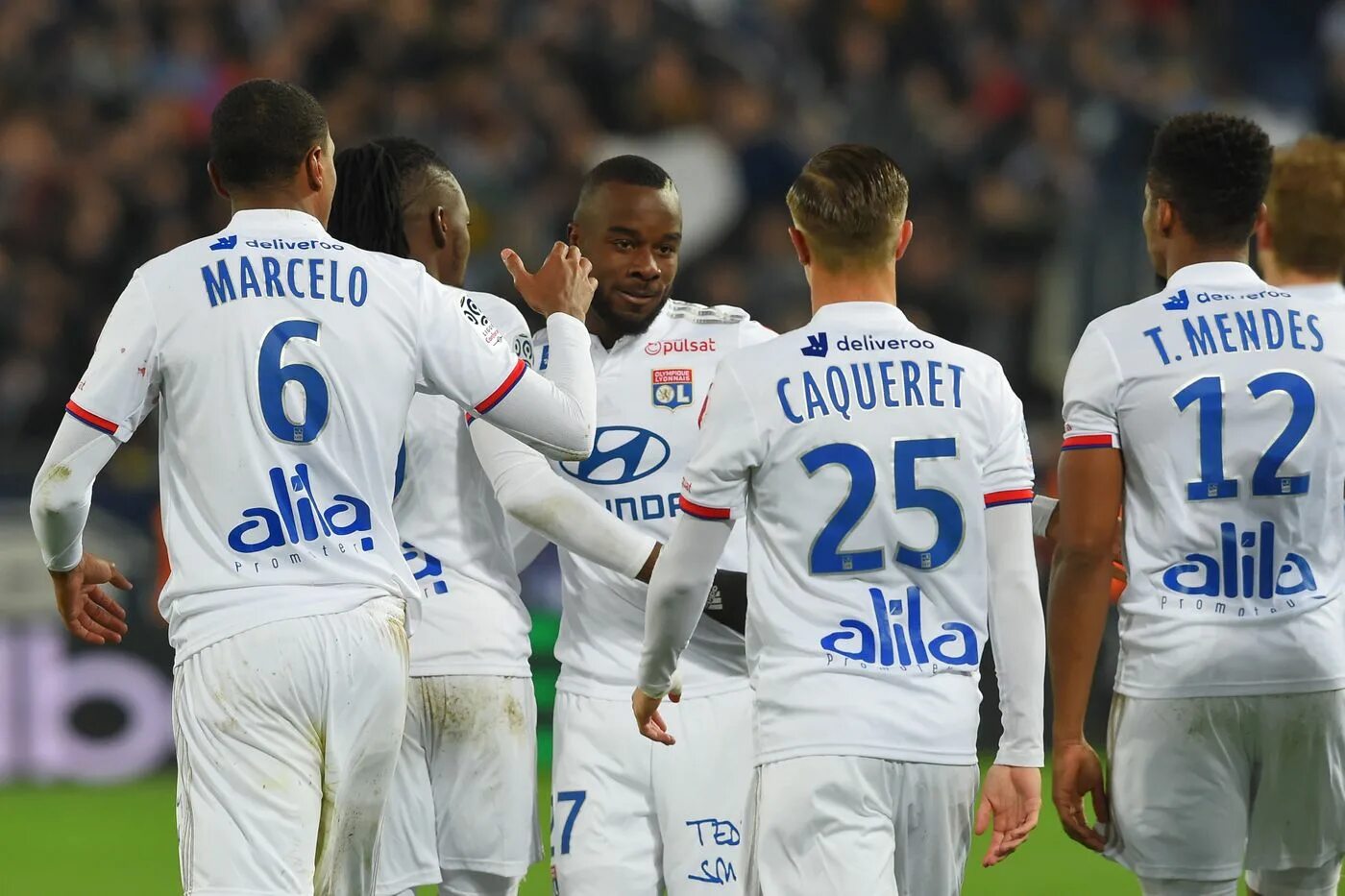 Сборная франции по футболу 2006. Фк лион 2020. L a france. L a france. Фк лион 2022.