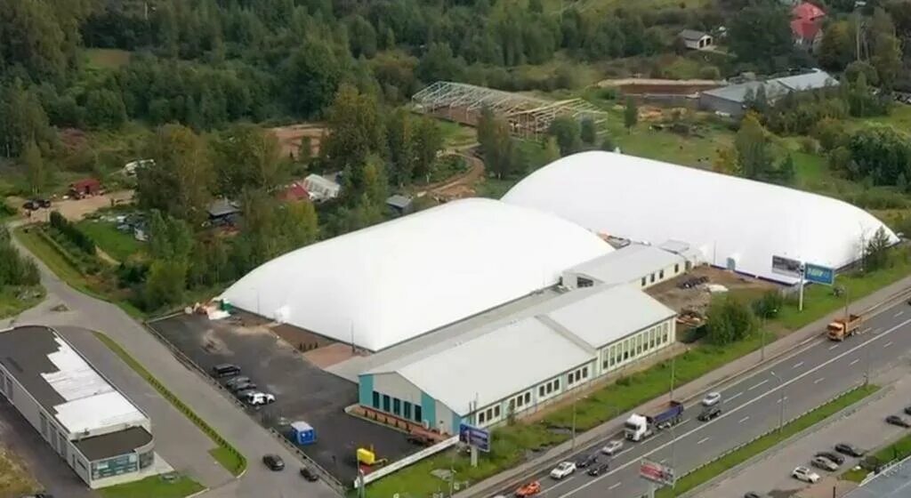 арена в оклахоме. энерджи арена фото. энерджи арена спб теннис. энерджи арена теннис. поле для тенниса.