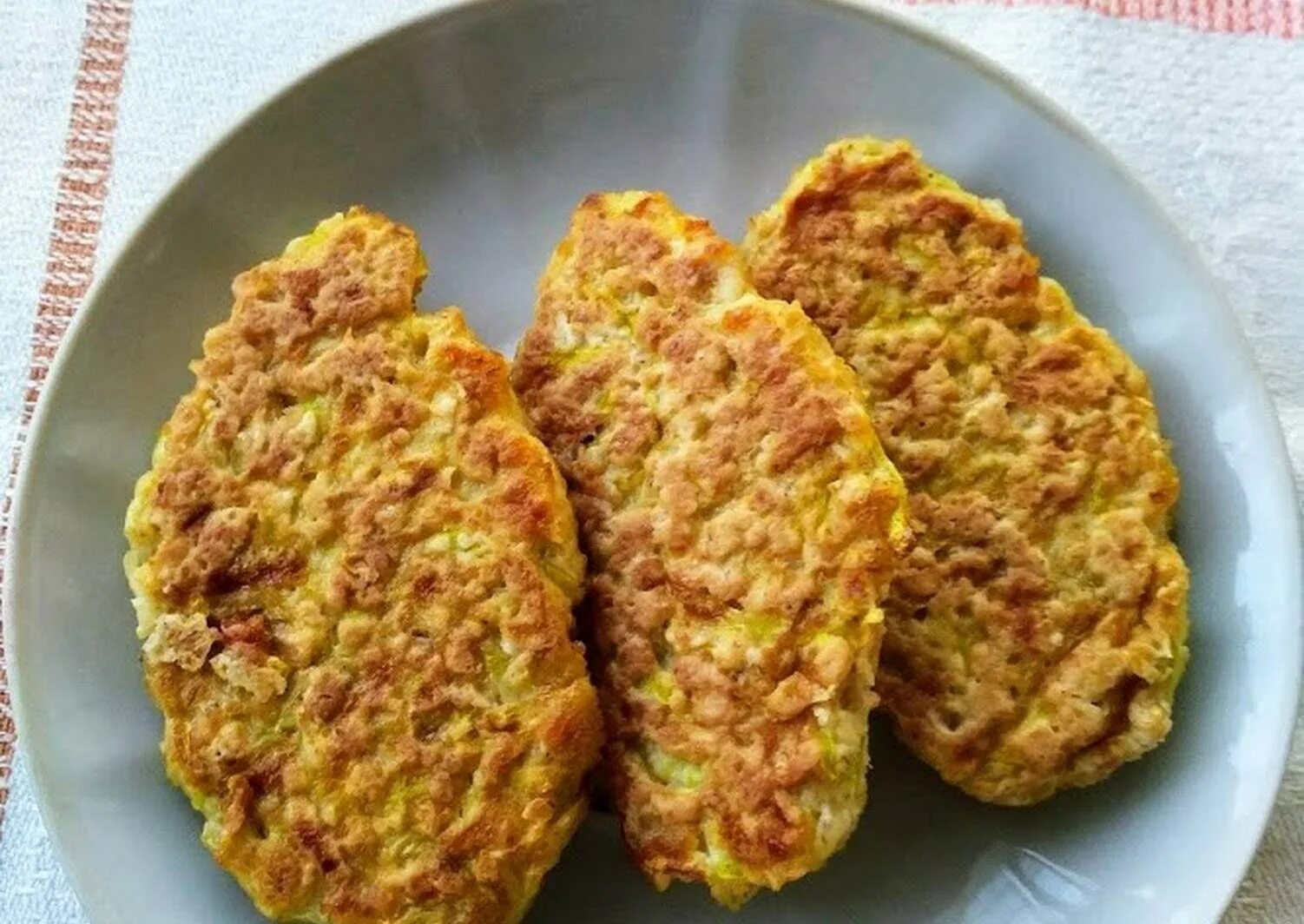 Кабачково овсяные оладьи