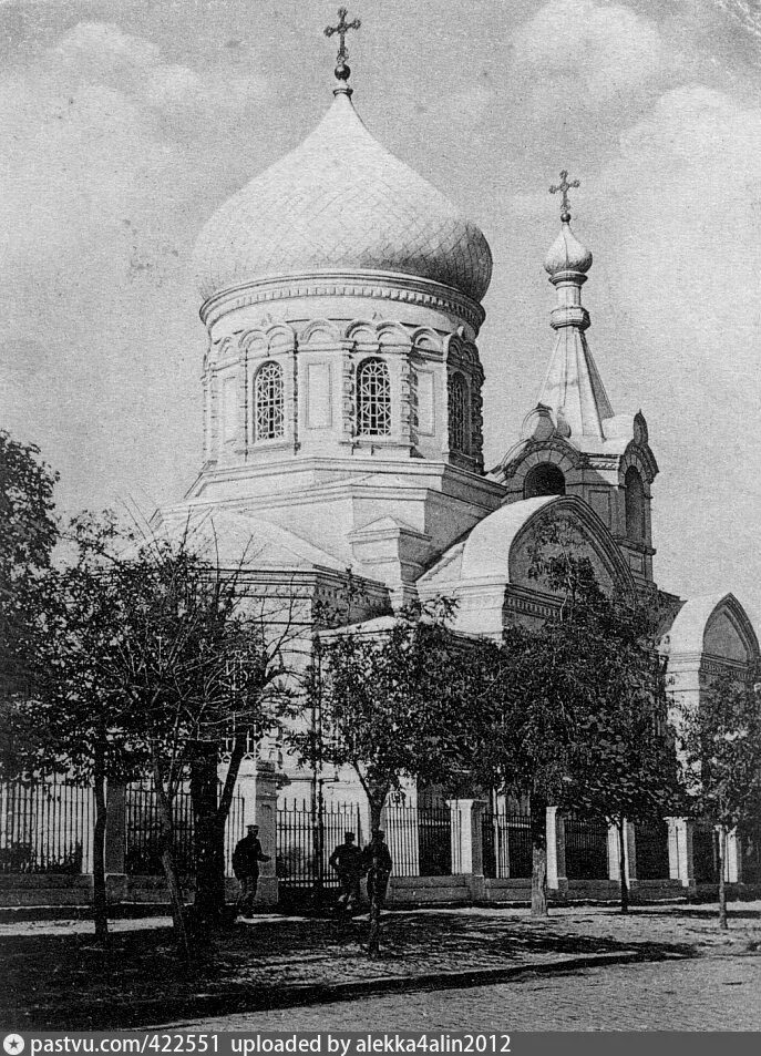 Часовня симферополь. Старая церковь в симферополе. церковь на карла маркса симферополь. симферополь храм александра невского старая открытка. древние храмы симферополя.