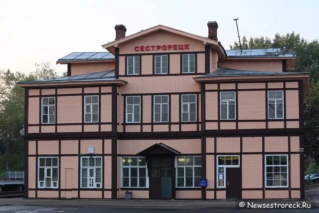 Сестрорецкий курорт жд станция. Сестрорецк жд. Транспорт сестрорецк. Д в сестрорецке адреса. Сестрорецк вокзал.